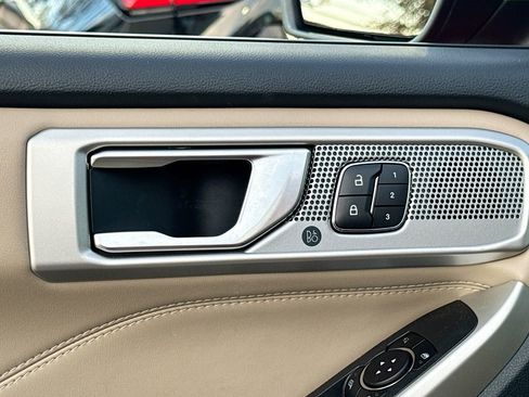 Used 2023 Ford Explorer Limited w/ Equipment Group 301A image 13