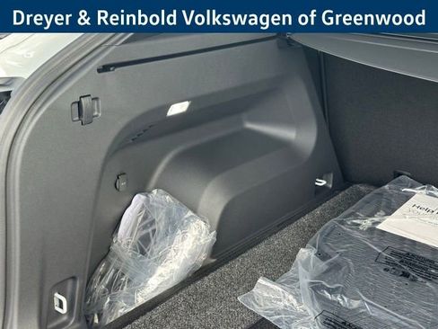 New 2026 Volkswagen Atlas Cross Sport SEL R-Line image 31