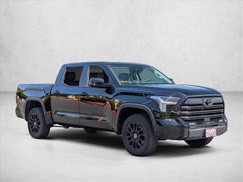 Used 2024 Toyota Tundra Limited AWD/4WD image 4