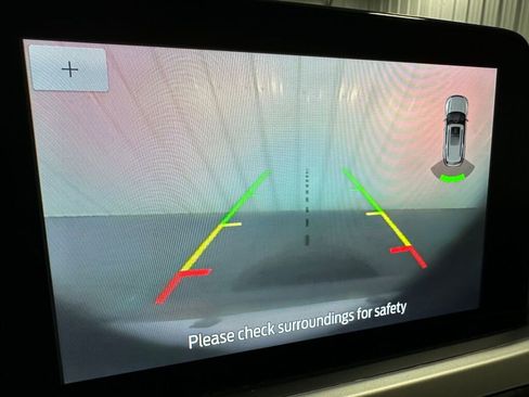 Used 2020 Ford Escape SE image 12