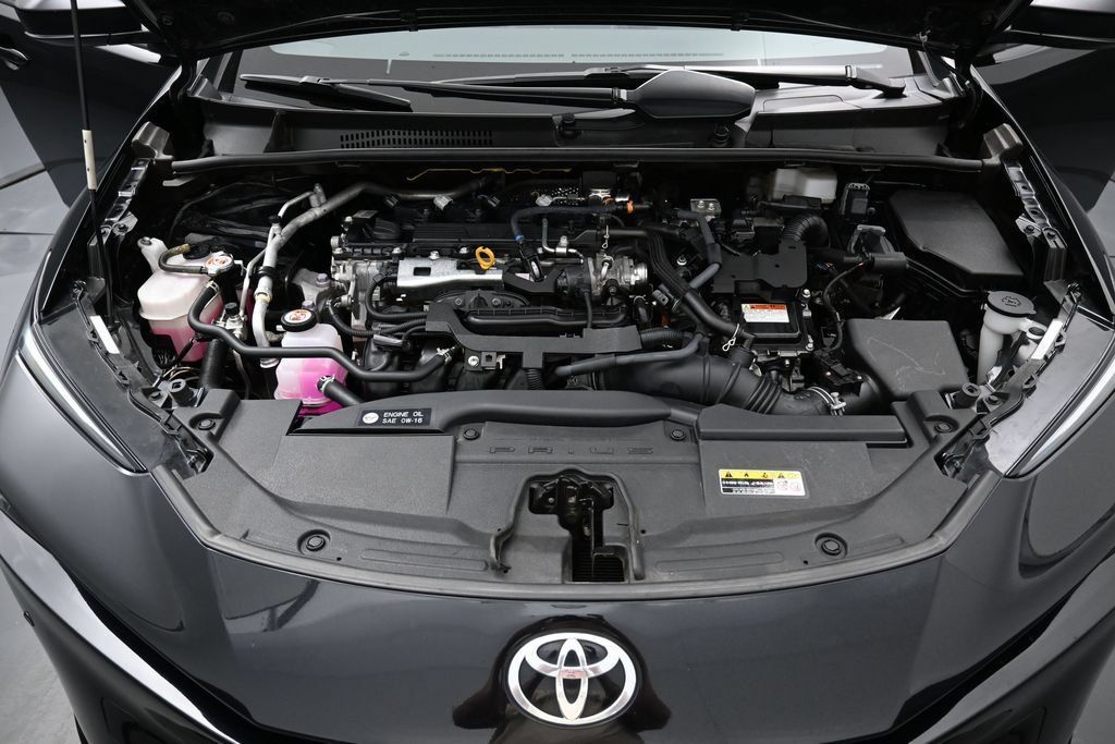 Certified 2024 Toyota Prius XLE FWD image 33