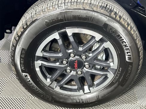 Used 2024 Toyota Tacoma TRD Sport w/ TRD Sport Upgrade Package AWD/4WD image 10