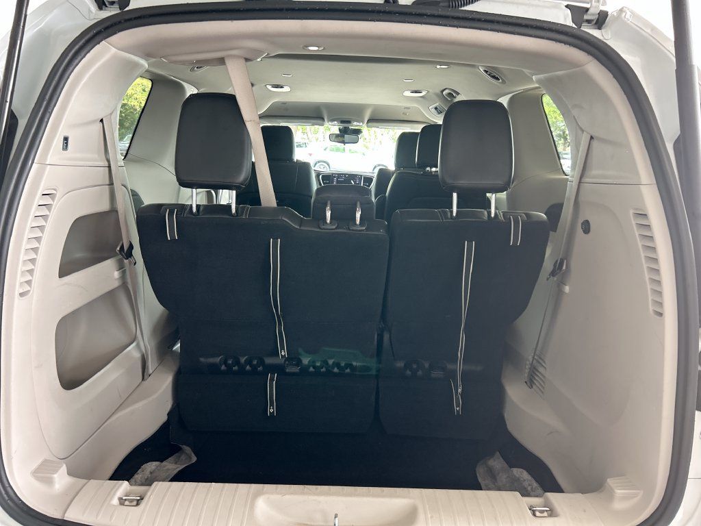 Used 2023 Chrysler Pacifica Touring-L FWD image 35