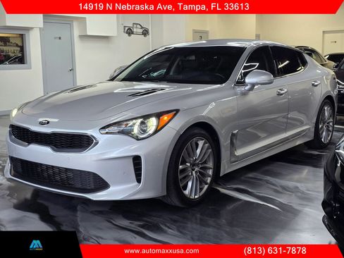 Used 2018 Kia Stinger RWD image 9