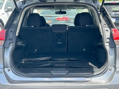 Used 2018 Nissan Rogue SV FWD image 31