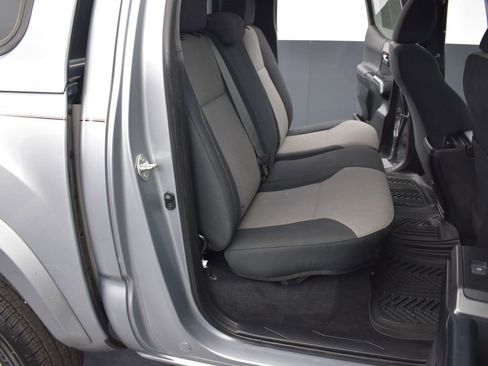 Used 2020 Toyota Tacoma TRD Sport image 8