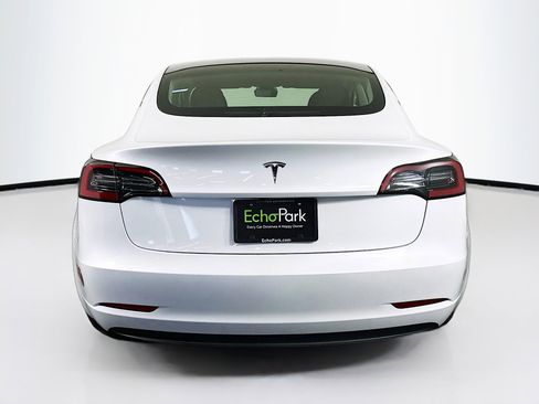 Used 2023 Tesla Model 3 Standard Range image 7