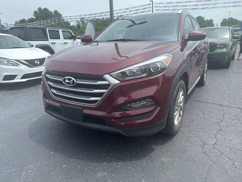 Used 2017 Hyundai Tucson SE w/ SE Popular Package 02 AWD/4WD image 2