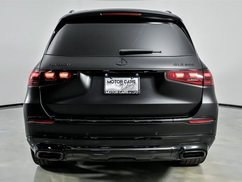 Used 2024 Mercedes-Benz Maybach GLS 600 4MATIC image 11