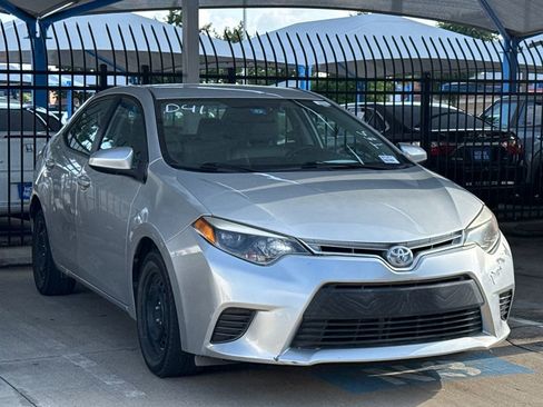 Used 2016 Toyota Corolla LE image 3