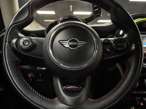 Used 2019 MINI Cooper S w/ Signature Upholstery Package image 24