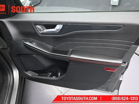 Used 2025 Ford Escape ST-Line AWD/4WD image 30