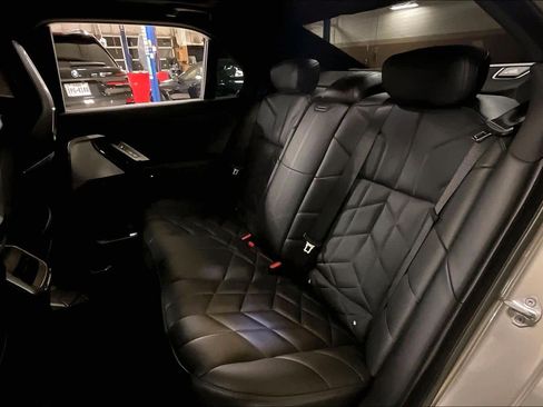 Used 2023 BMW 760i xDrive image 20