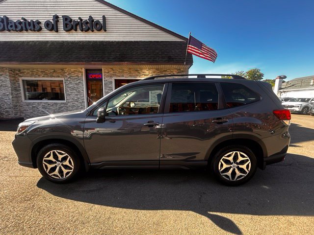 Used 2021 Subaru Forester Premium AWD/4WD image 4
