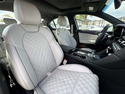 Used 2025 Genesis G70 3.3T Advanced w/ Sport Prestige Package image 25