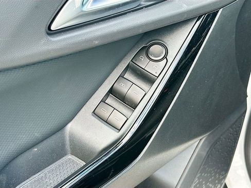 New 2026 Chevrolet Equinox LT image 25