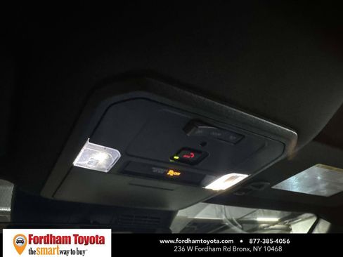 Used 2025 Toyota Tacoma TRD Off-Road AWD/4WD image 28