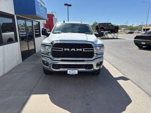Used 2024 RAM 2500 Big Horn w/ Off Road Package AWD/4WD image 3