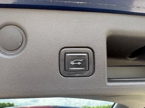 Used 2022 Chevrolet Equinox RS w/ RS Leather Package FWD image 59
