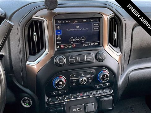 Used 2022 Chevrolet Silverado 2500 High Country AWD/4WD image 9