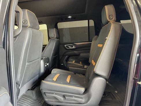 Used 2024 GMC Yukon XL AT4 w/ Technology Package AWD/4WD image 16