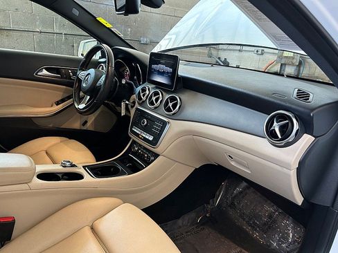 Used 2019 Mercedes-Benz GLA 250 w/ Convenience Package image 22