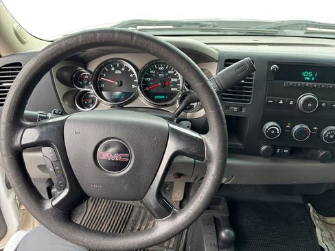 Used 2014 GMC Sierra 2500 W/T image 12