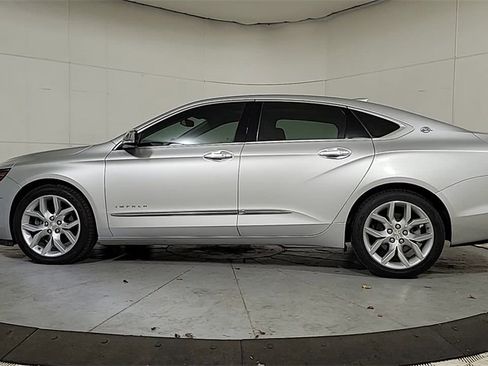 Used 2019 Chevrolet Impala Premier w/ Premier Convenience Package image 5