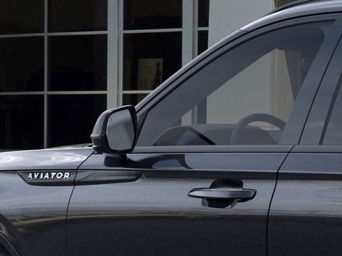 New 2026 Lincoln Aviator AWD w/ Jet Appearance Package image 20