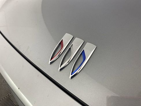 Certified 2025 Buick Envision Preferred image 31