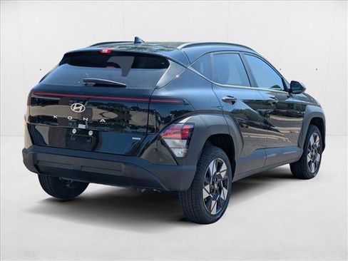 New 2025 Hyundai Kona SEL image 2