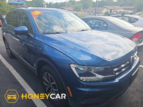 Used 2018 Volkswagen Tiguan SE w/ Panoramic Sunroof Package AWD/4WD image 1