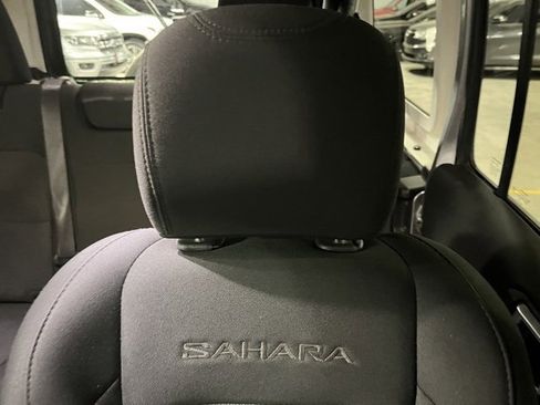 Used 2020 Jeep Wrangler Unlimited Sahara image 12