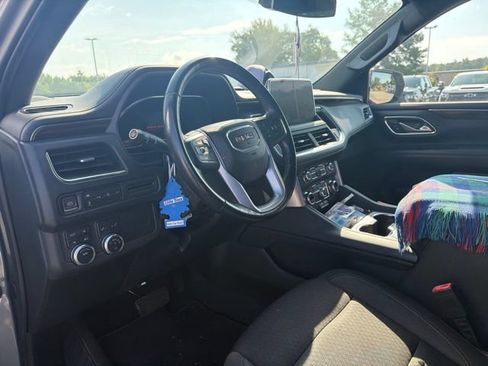 Used 2022 GMC Yukon XL SLE AWD/4WD image 14