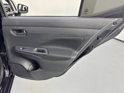 Used 2021 Nissan Versa SV image 36