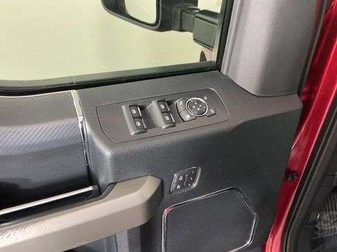 Used 2020 Ford F150 Lariat image 14