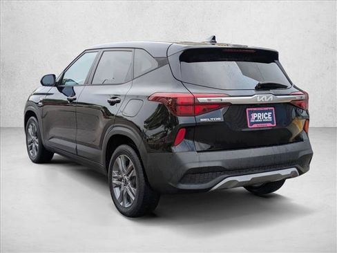 Used 2022 Kia Seltos LX AWD/4WD image 8