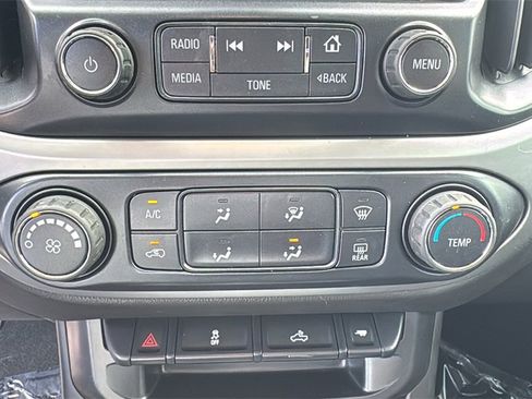 Used 2018 Chevrolet Colorado LT w/ LT Convenience Package image 27