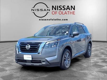 Used 2024 Nissan Pathfinder SV