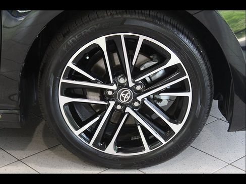 Used 2026 Toyota Camry XLE FWD image 10
