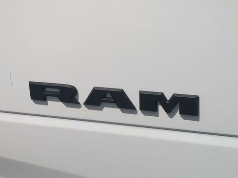 New 2026 RAM 2500 Big Horn AWD/4WD image 13