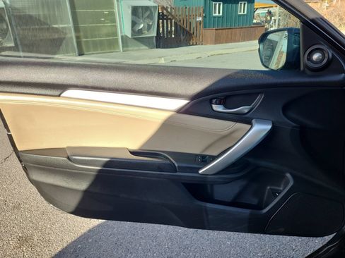 Used 2016 Honda Civic Touring image 17
