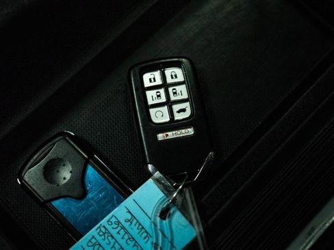 Used 2019 Honda Odyssey EX-L image 25