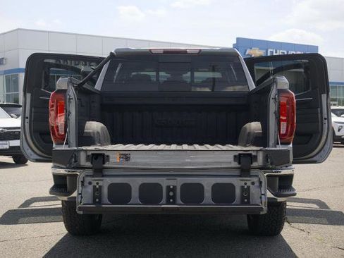 Used 2023 GMC Sierra 1500 SLT w/ SLT Premium Plus Package AWD/4WD image 10
