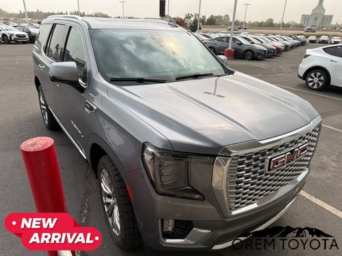 Used 2022 GMC Yukon Denali AWD/4WD image 16