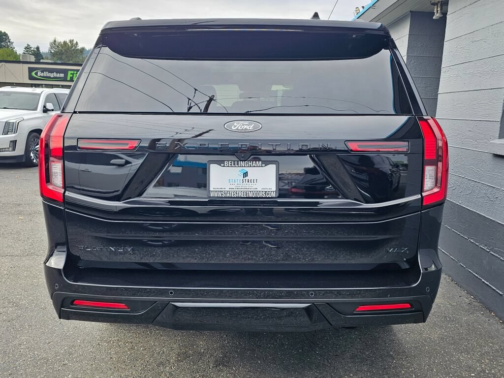 Used 2025 Ford Expedition Max Platinum w/ Stealth Appearance Package AWD/4WD image 4