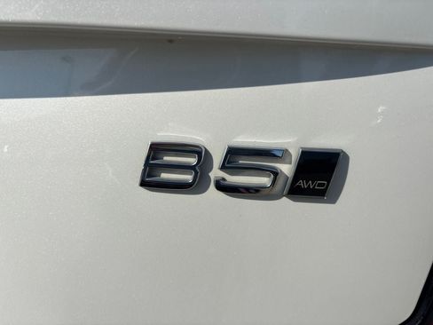 Used 2025 Volvo XC90 B5 Core AWD/4WD image 9