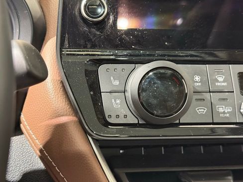 Certified 2024 Toyota Grand Highlander Platinum image 31