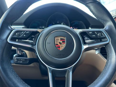 Used 2018 Porsche Macan Sport Edition image 29