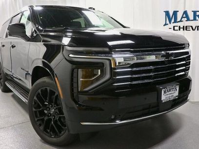 New 2026 Chevrolet Suburban LT w/ Comfort Package